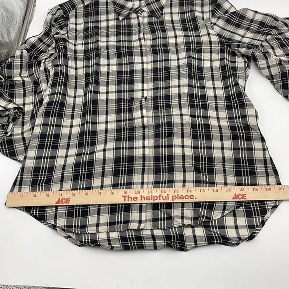 Black and white 100% cotton plaid Ralph Lauren button down - Picture 7 of 9
